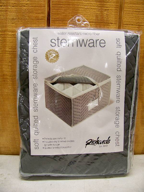 lot 906 image: Stemware Storage Chest