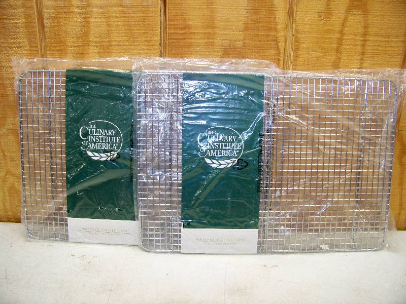 lot 909 image: 2 Culinary Institute of American Cooling Racks