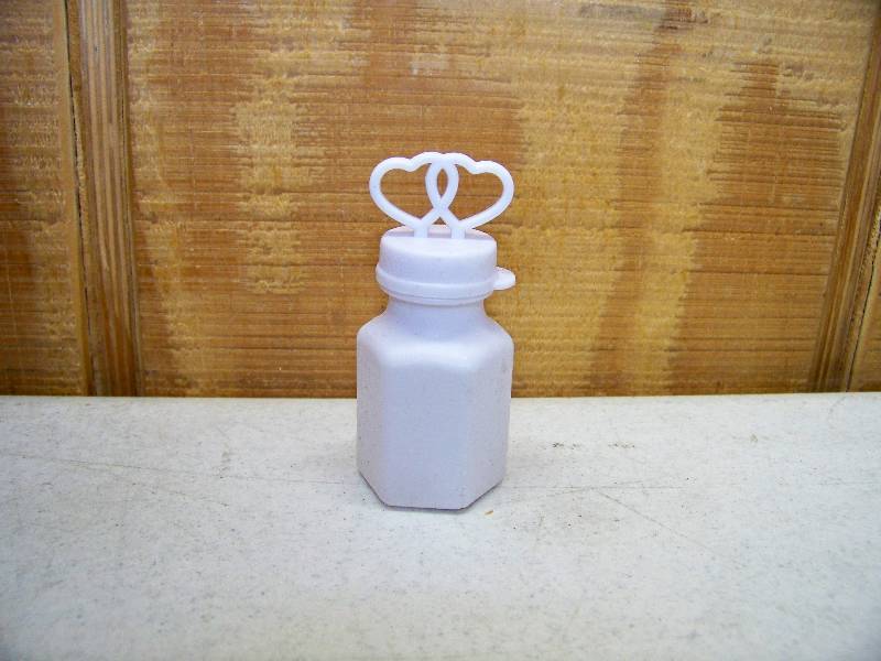 lot 943 image: 142 Bottles of Bubbles