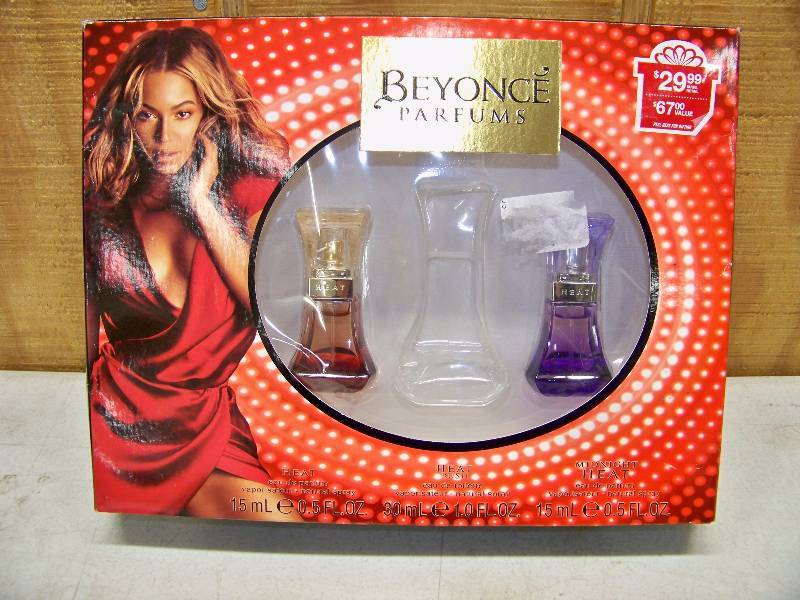 lot 970 image: Beyonce Perfume