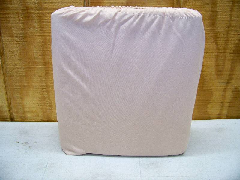 lot 973 image: Twin Size Sheet Set
