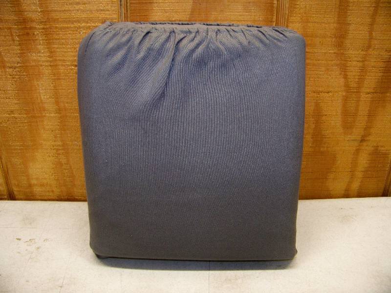 lot 974 image: King Size Sheet Set