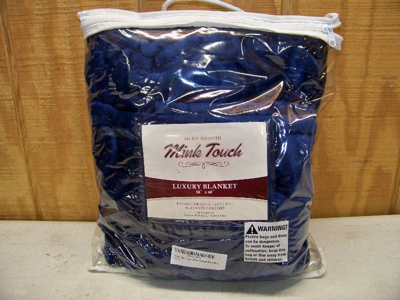 lot 976 image: Mink Touch Blanket