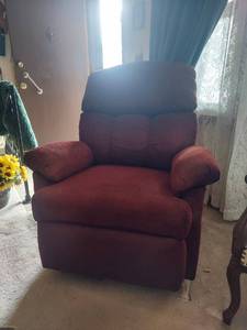 lot 5602 image: Rocking Recliner