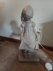 lot 5604 image: girl figure