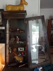 lot 5607 image: Contents on Shelves - Cabinet Not Included