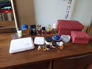 lot 5631 image: Perfume and Dresser Boxes