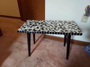 lot 5691 image: Tile Top Table