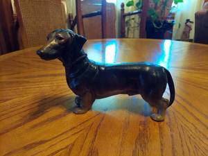 lot 5735 image: Cast Iron Dachshund
