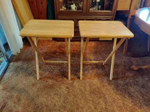 lot 5742 image: 2 TV Trays
