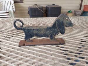 lot 5756 image: Cast Iron Dachshund Boot Scraper