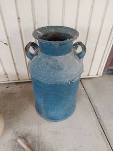 lot 5758 image: Cream Can