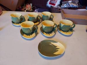 lot 5781 image: Shawnee Corn Cups and Saucers