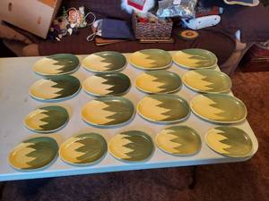 lot 5788 image: Shawnee Corn Plates