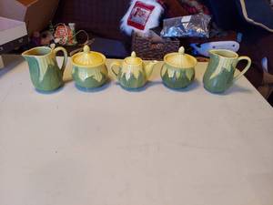 lot 5795 image: Shawnee Corn Cream and Sugar and Teapot