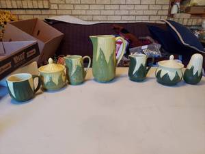 lot 5801 image: Assorted Shawnee Corn Items