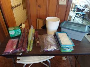 lot 5809 image: Dusters and Swiffer Pads