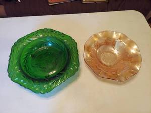 lot 5820 image: Green Footed Bowl and Other Bowl