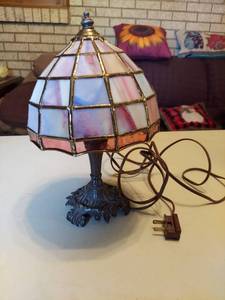 lot 5644 image: small lamp