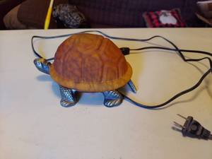 lot 5653 image: turtle lamp