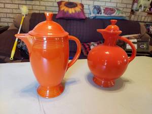 lot 5654 image: Fiesta pitchers