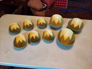 lot 5716 image: Shawnee bowls - some minor chips