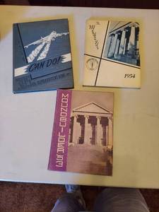 lot 5723 image: yearbooks