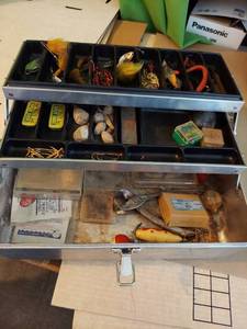 lot 5833 image: J.C.Higgins Tackle Box with contents