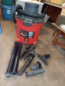 lot 5839 image: Craftsman 16 gallon wet dry vac
