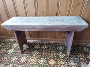 lot 5850 image: Wooden Bench