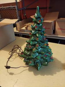 lot 5891 image: Ceramic Christmas Tree