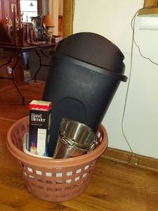 lot 5898 image: Trash can, laundry basket, hand blender, & wine chiller