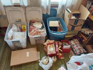 lot 5903 image: 3 Tubs and Box with Assorted Holiday Decor