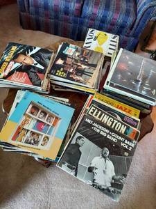 lot 5908 image: Assorted vinyl records