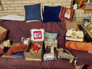 lot 5913 image: Assorted Dachshund Bags and Pillows