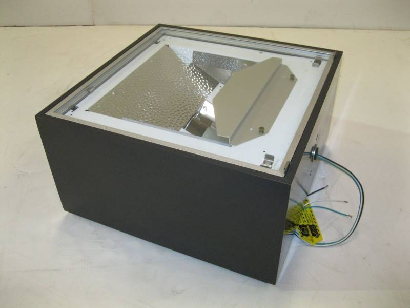 lot 2363 image: GARDCO Site Lighting Luminaire