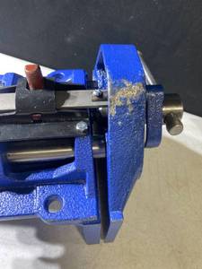 lot 15643 image: Bench Vise with Clamp Post Universal 3 Inch Bench Clamps 360° Swivel Base Home Vise for Holding Irregular Objects Heavy Duty Table Vice with Longer Clamping Distance for Woodworking, Drilling, etc.