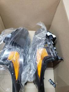 lot 11636 image: Pair Of Car Head Lights