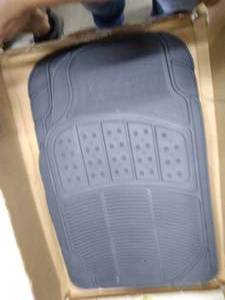 lot 11994 image: Car Floor Mats