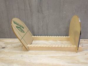 lot 6730 image: Vinyl Record Holder - 16 Slots