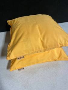 lot 14540 image: Set of two 14x14 outdoor pillows with removable Cover made of 100% polyester Very durable and Bright Beautiful yellow