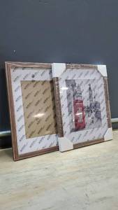 lot 6771 image: Lot of 2 1114 Photo Frames
