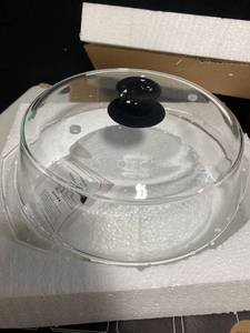 lot 13760 image: Bezrat Microwave Glass Plate Cover  Splatter Guard Lid with Easy Grip Silicone Handle Knob - Tempered Glass  100% Food Grade  BPA Free and Dishwasher Safe  Fits Plates and Bowls 10 x 3 (Black)