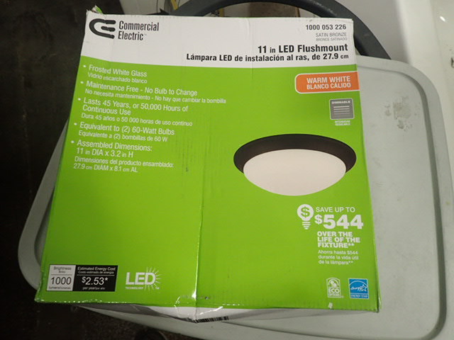 lot 3225 image: Commercial Electric LED