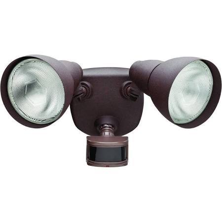 lot 3232 image: Defiant 270-Degree Outdoor Rust Motion Security Light
