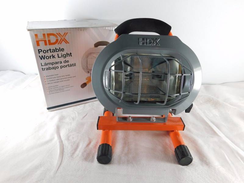 lot 3229 image: Hdx Portable Work Light