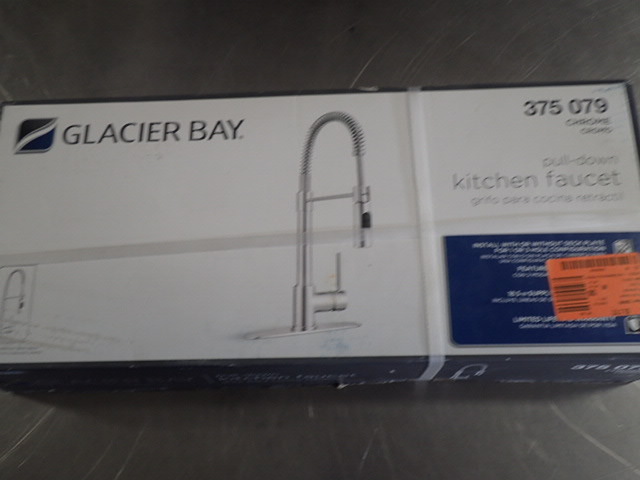 lot 3360 image: Glacier Bay Series 400 Single-Handle Pull-Down Sprayer Kitchen Faucet in Chrome