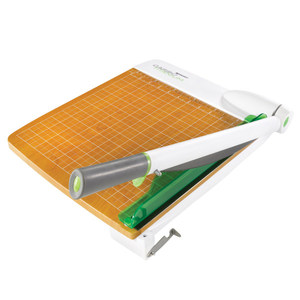 lot 14006 image: Westcott 15 CarboTitanium Bonded Guillotine Trimmer, Green, White