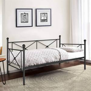 lot 24013 image: Classic Metal Daybed Frame