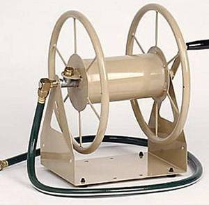 lot 34004 image: Hose Reel Wall Mount Commercial Grade 200ft Capacity